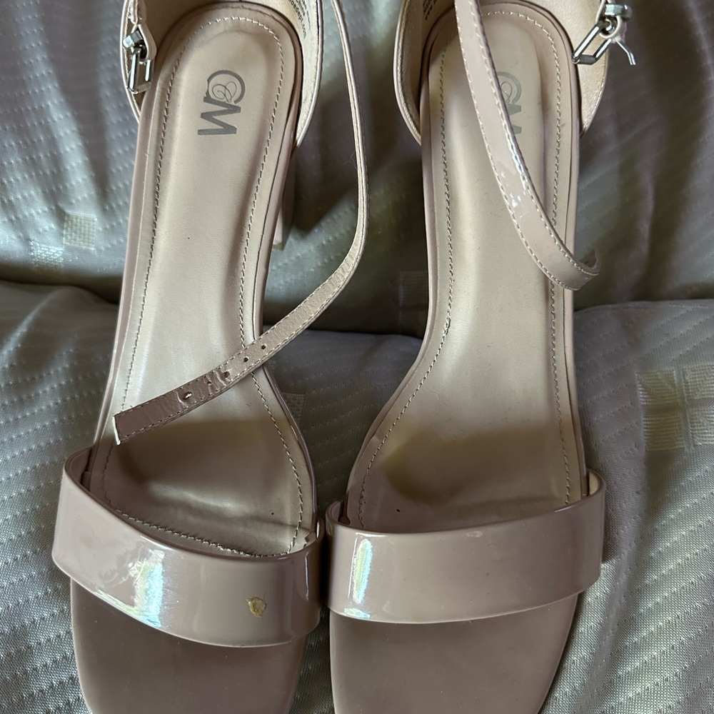 CM nude heels 11w worn twice for a few hours